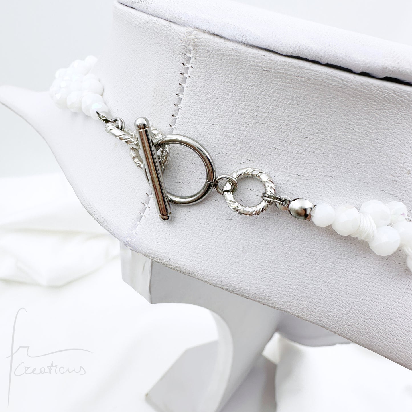 Collana Girocollo Alexandra in tessitura con cristalli bianco alabastro