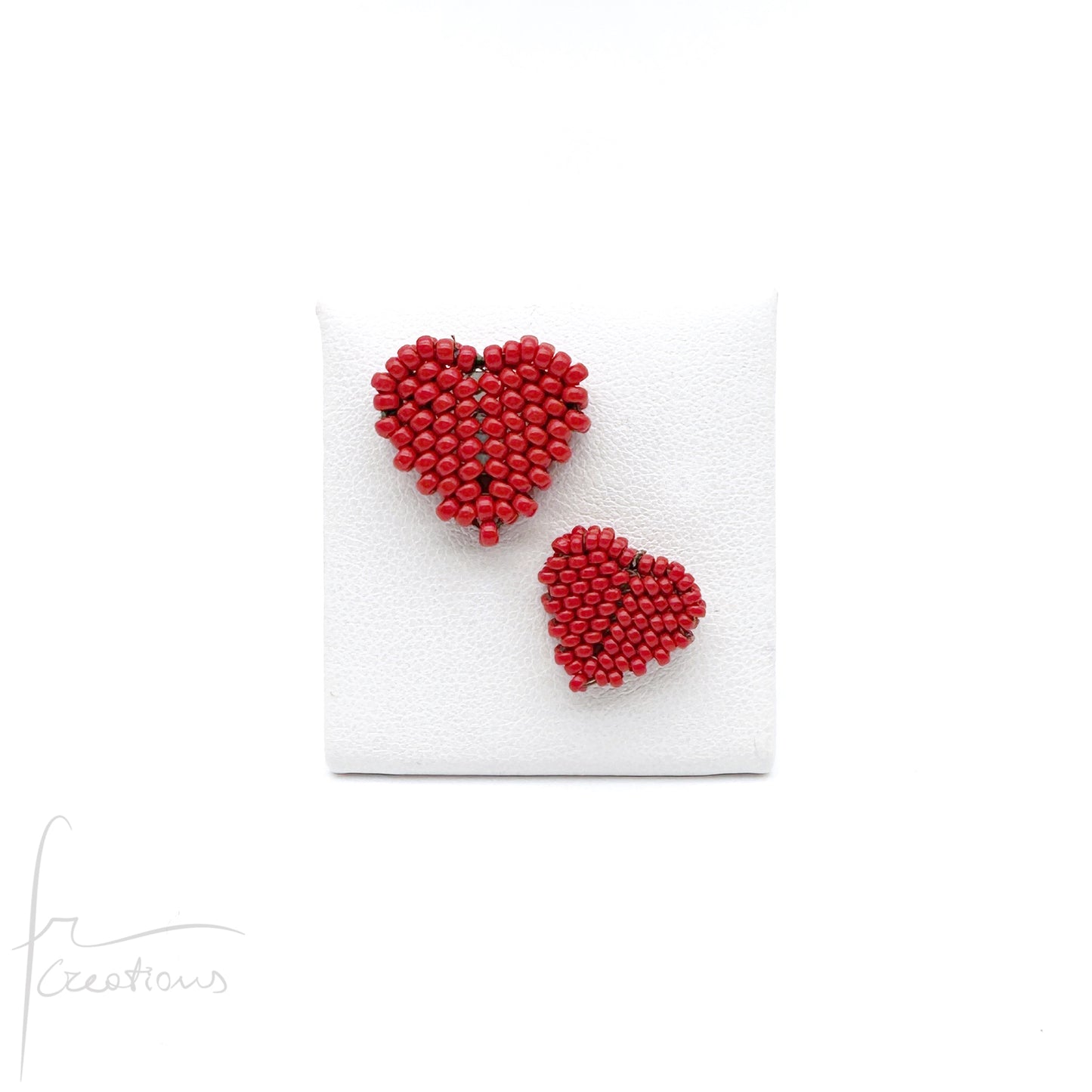 Orecchini Cuore a lobo con perline in vetro e perno in acciaio inox Maxi e Mini