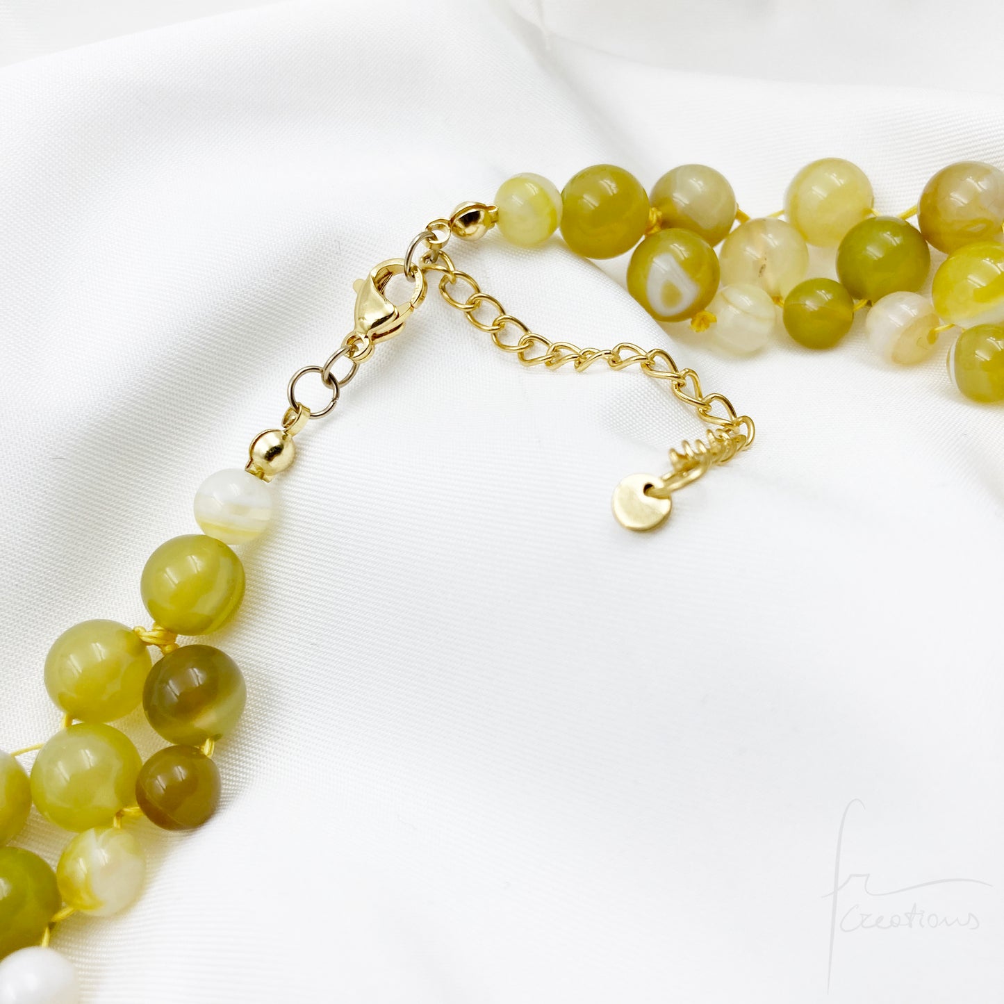 Collana girocollo Alexandra Medium fatta a mano in tessitura e pietra naturale agata giallo pomelo