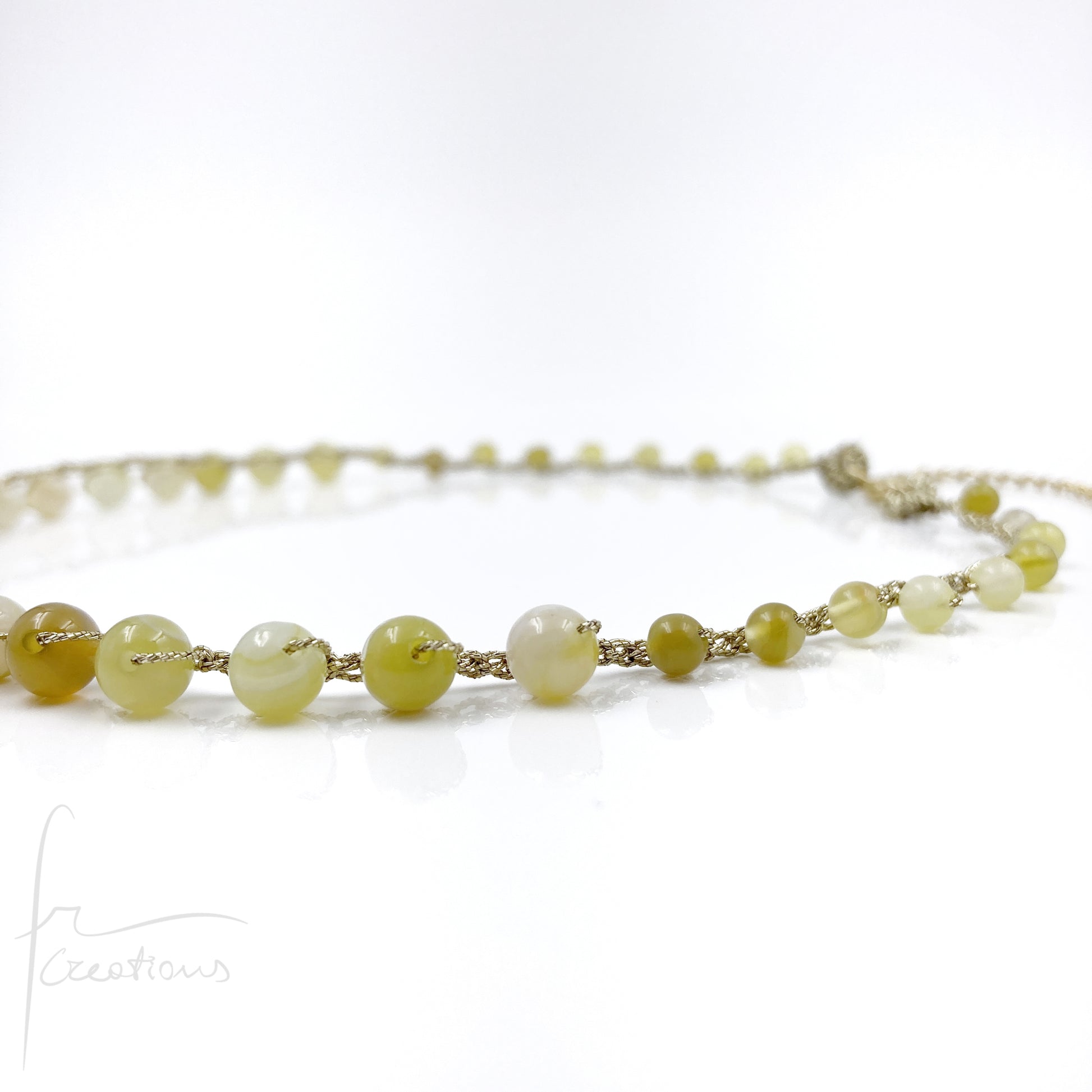 Girocollo Grace all'uncinetto con agata striata giallo pomelo