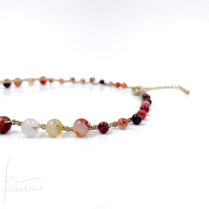 Girocollo Grace all'uncinetto con agata striata rosso ruby