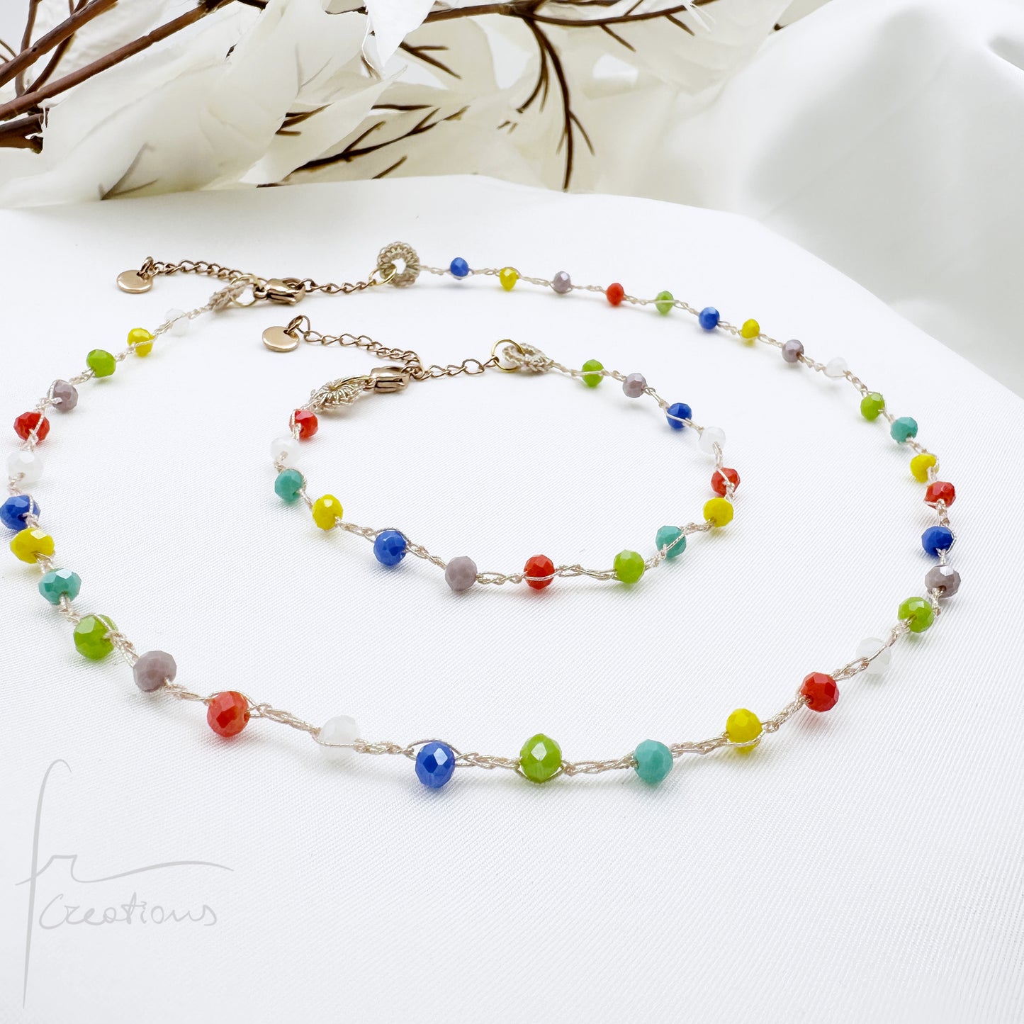 Collana girocollo  e Bracciale Rainbow Summer Limited Edition multicolore all'uncinetto con Mini Cristalli 