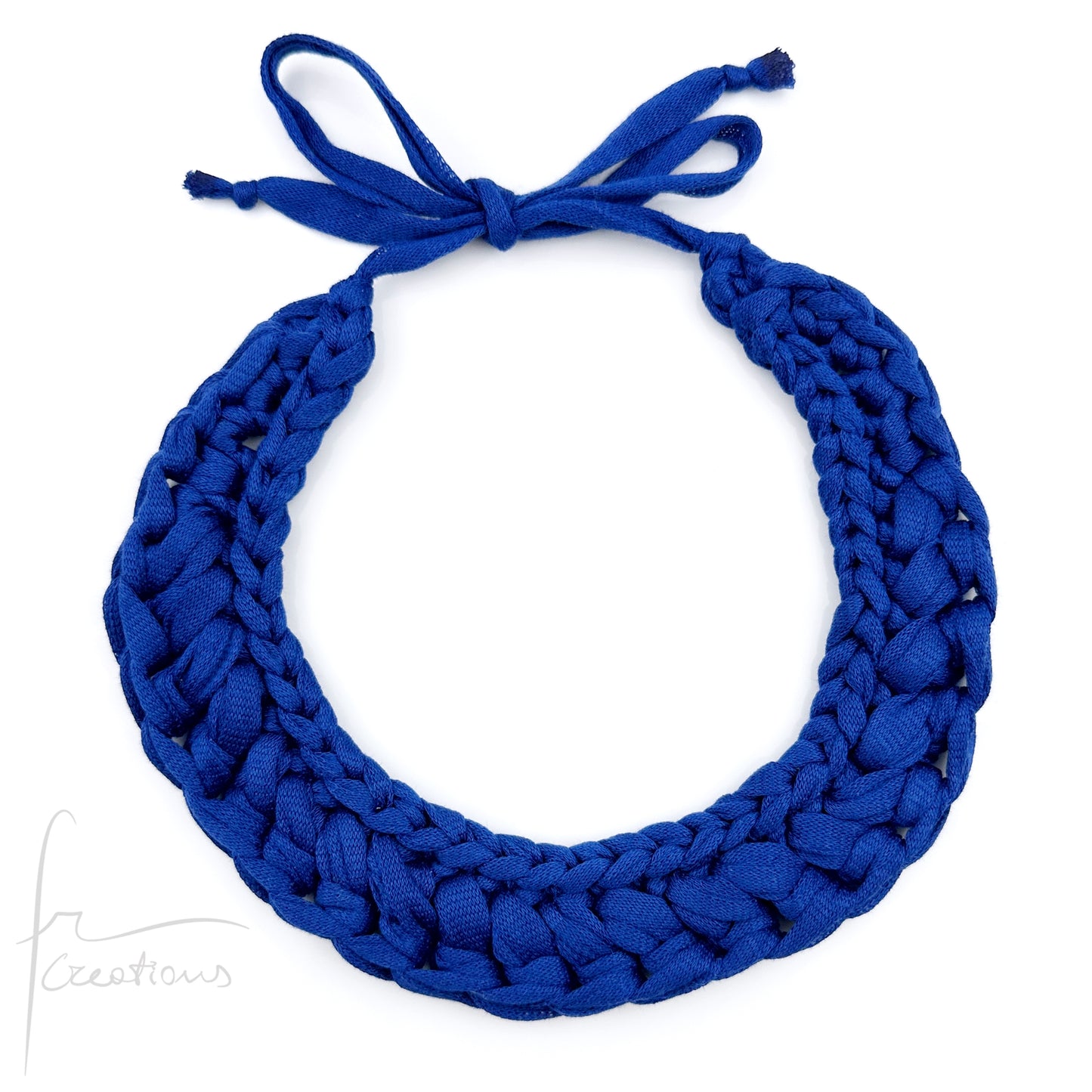 Collana girocollo all' uncinetto in cotone lavabile