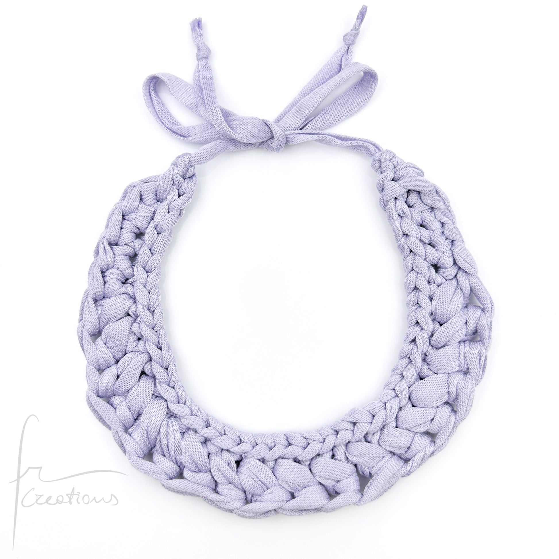 Collana girocollo all' uncinetto in cotone lavabile