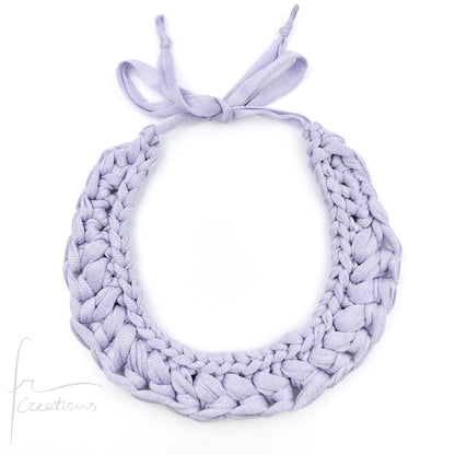 Collana girocollo all' uncinetto in cotone lavabile