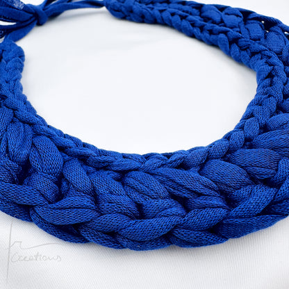 Collana girocollo all' uncinetto in cotone lavabile