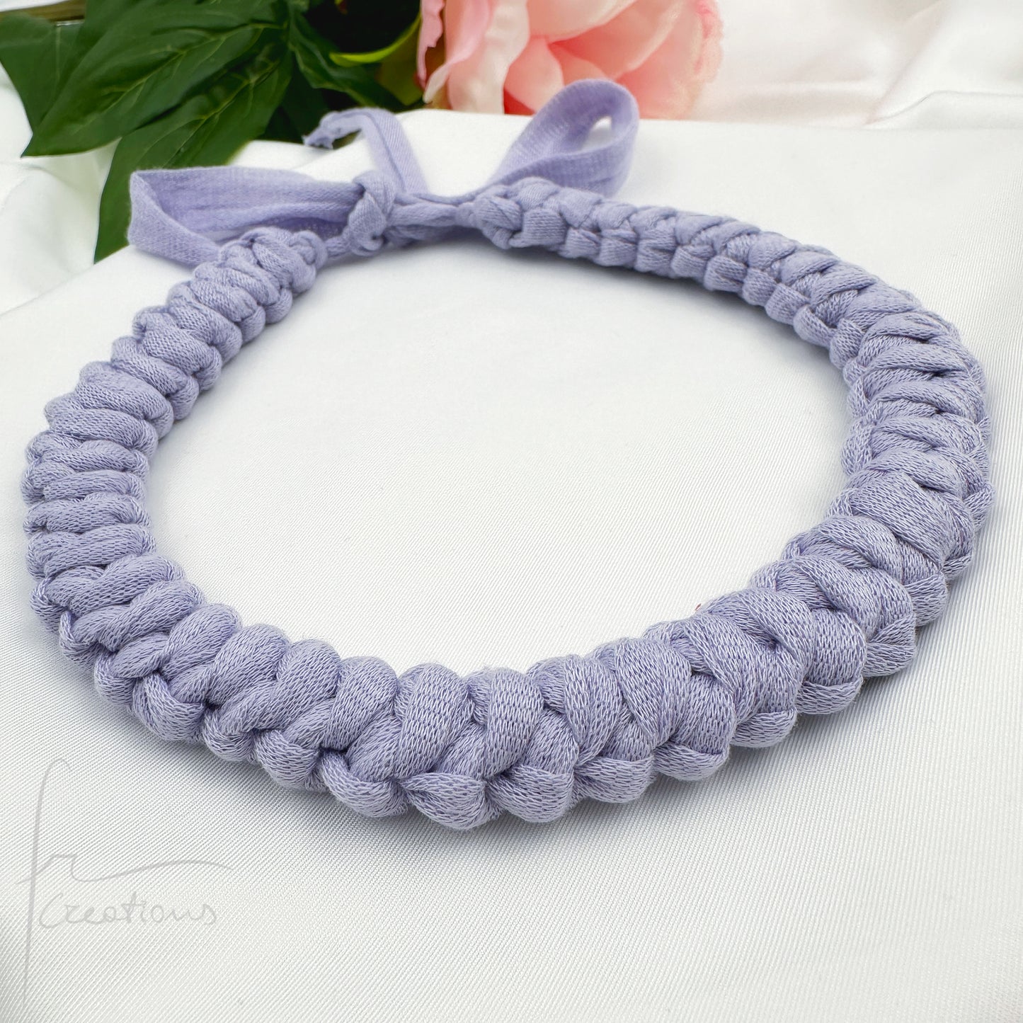 Collana girocollo tubolare all'uncinetto in cotone lavabile