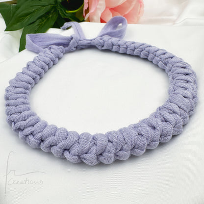 Collana girocollo tubolare all'uncinetto in cotone lavabile