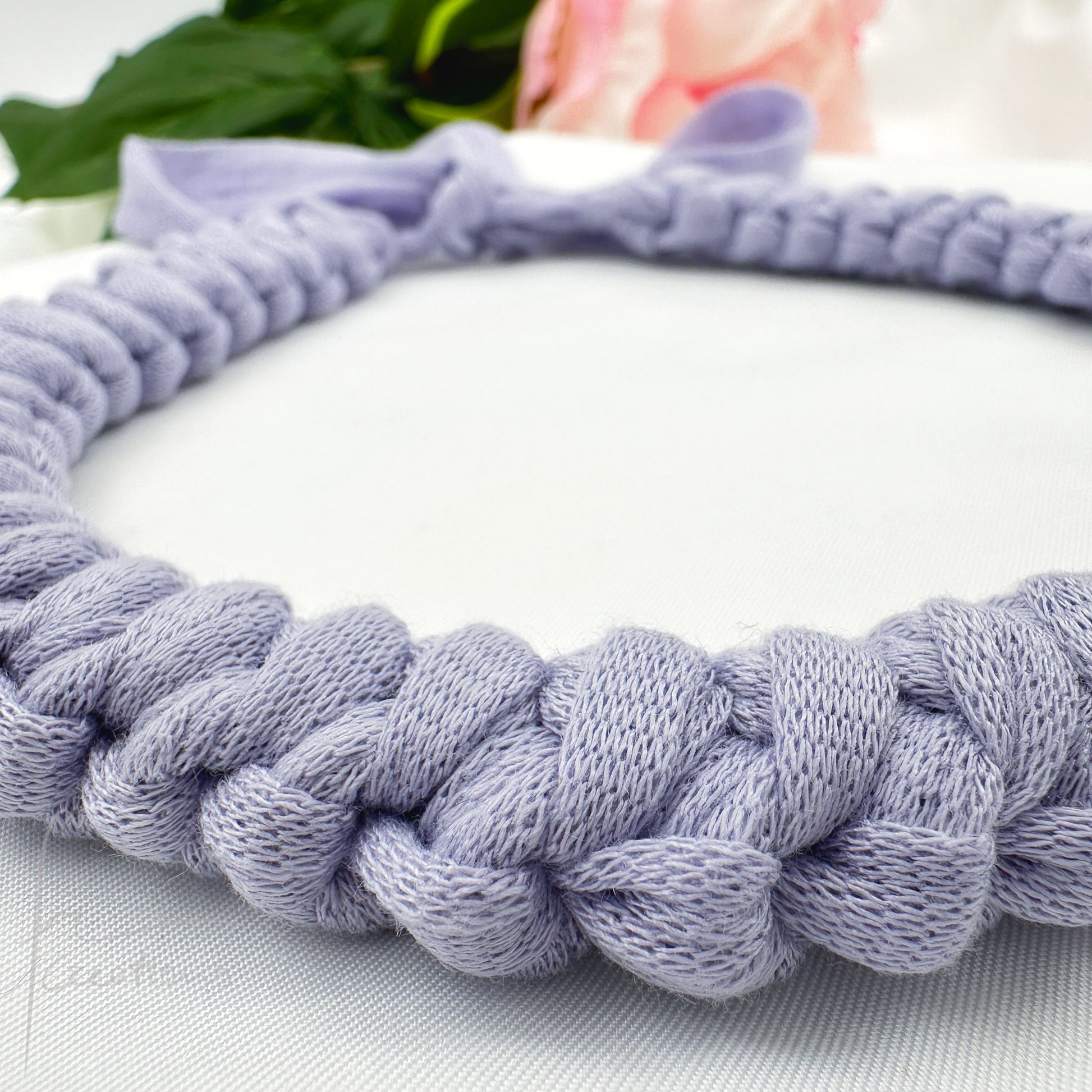 Collana girocollo tubolare all'uncinetto in cotone lavabile