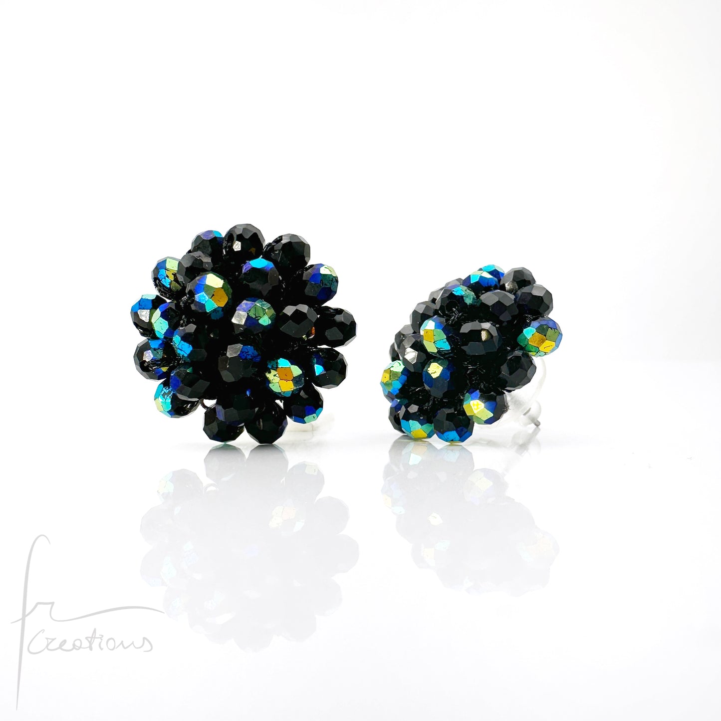 Orecchini a Lobo Rotondi Aila all' Uncinetto con Cristalli