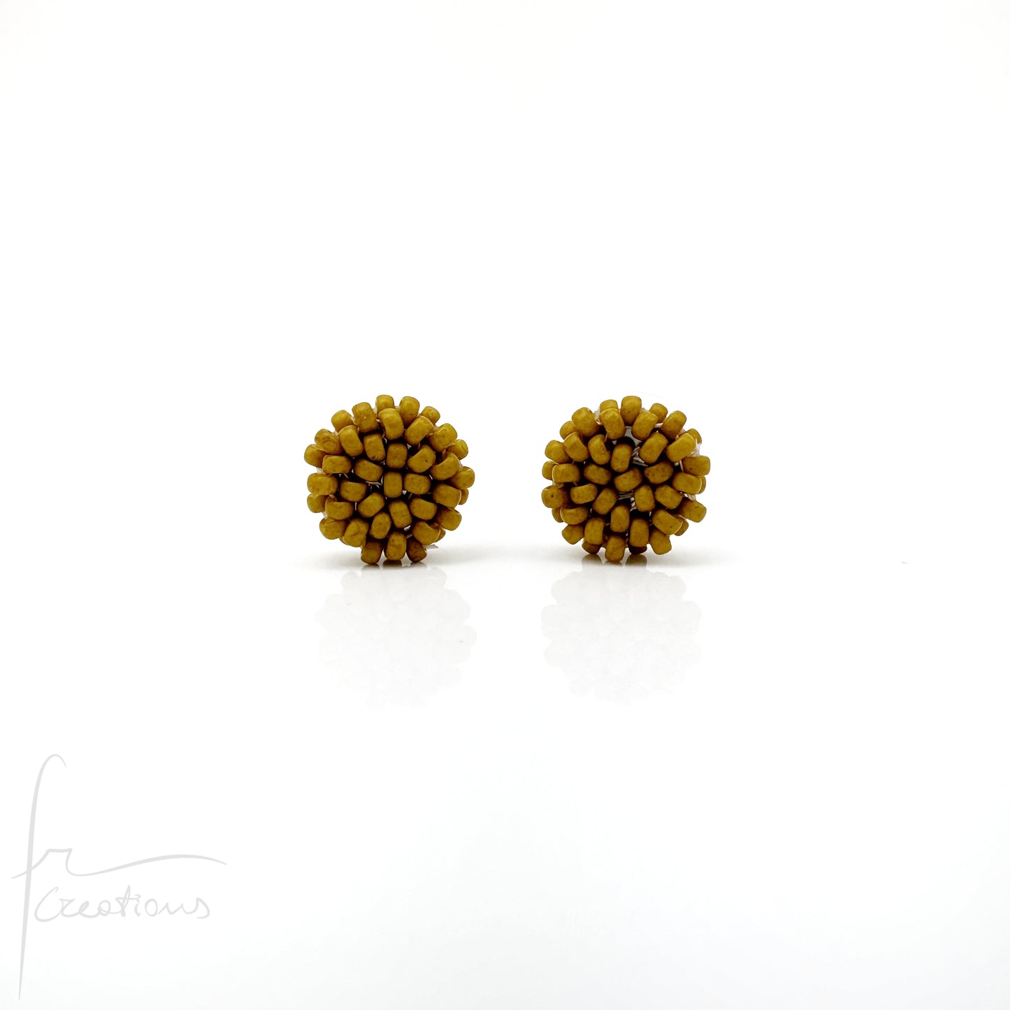 Orecchini Bon Bon MAXI a lobo con perline in vetro e perno in acciaio inox