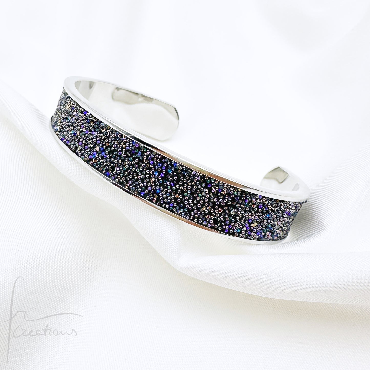 Bracciale a fascia Rigido in acciaio inox impreziosito con Cristali di Swarovski