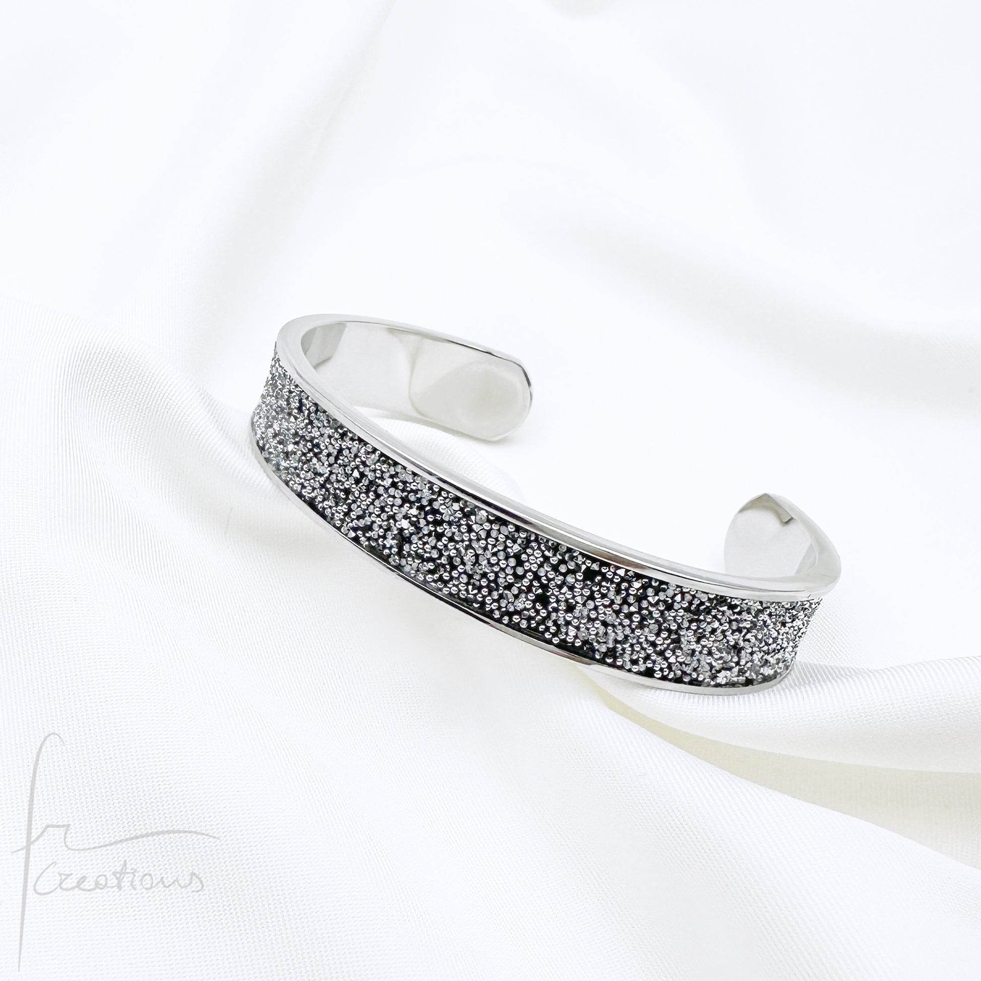 Bracciale a fascia Rigido in acciaio inox impreziosito con Cristali di Swarovski
