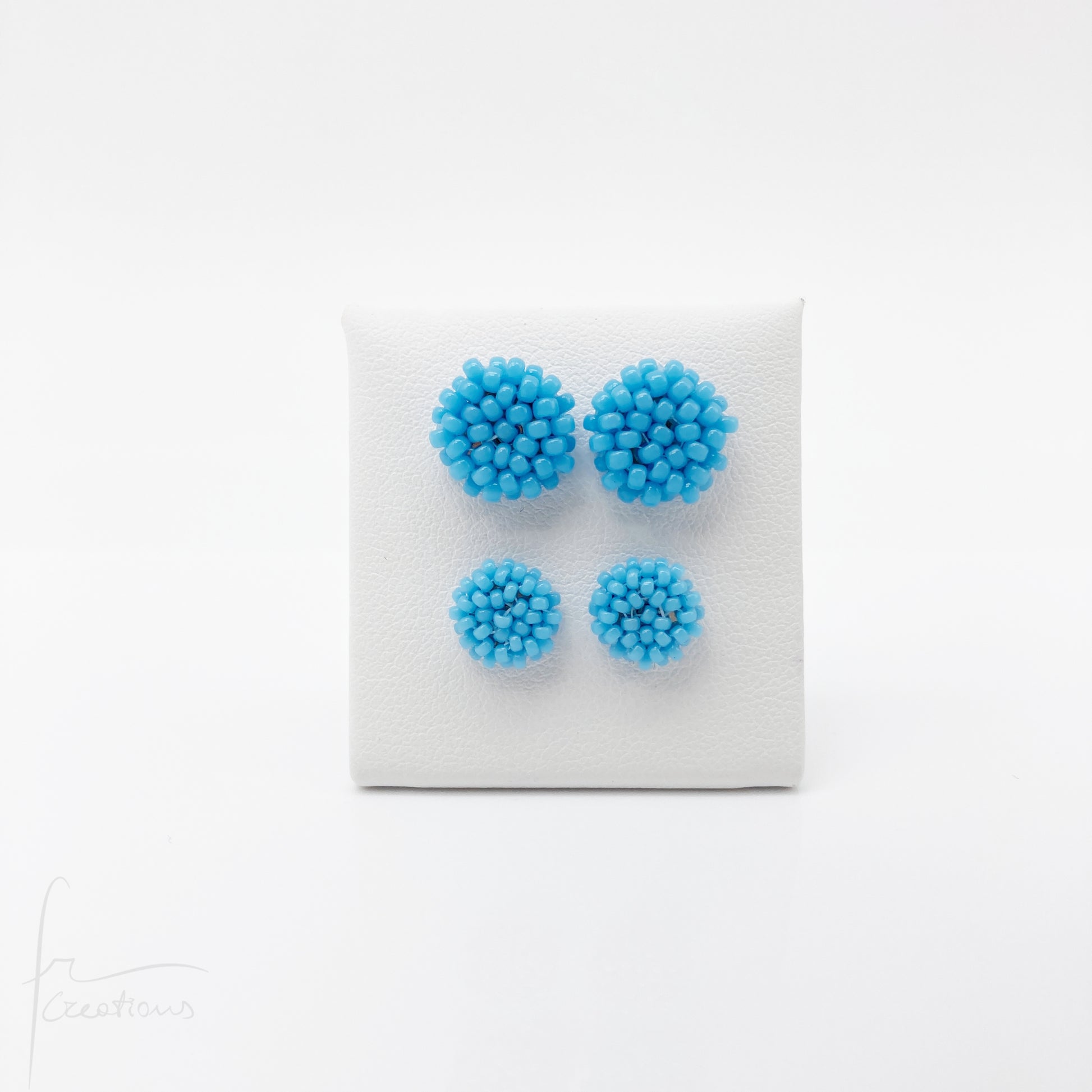 Orecchini Bon Bon MAXI e mini a lobo con perline in vetro e perno in acciaio inox