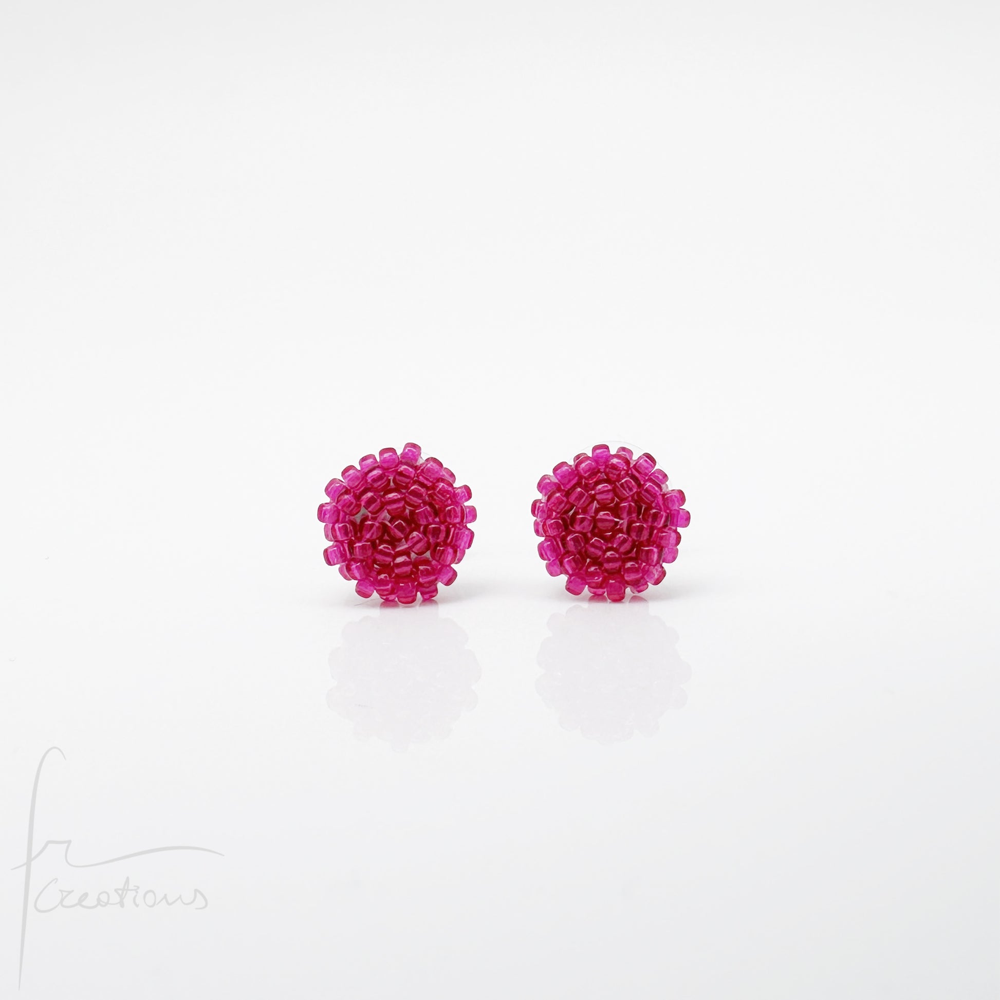 Orecchini Bon Bon MAXI a lobo con perline in vetro e perno in acciaio inox