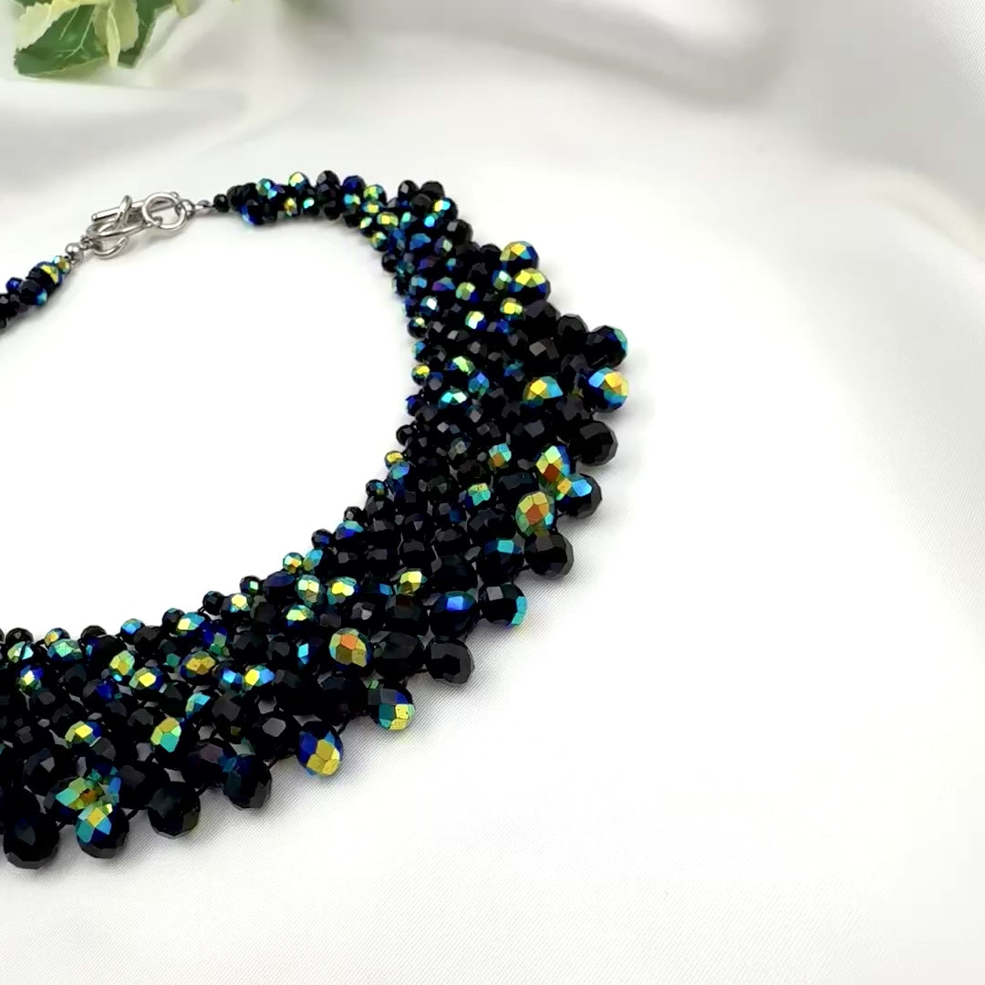 Collana Girocollo Alexandra in tessitura con cristalli nero iridescente